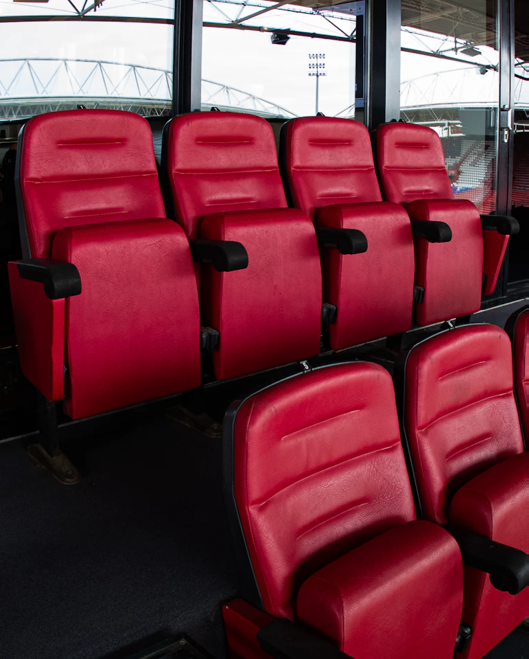 4x Old Business Seats