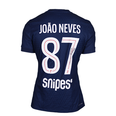 来自Paris Saint-Germain的João Neves球衣