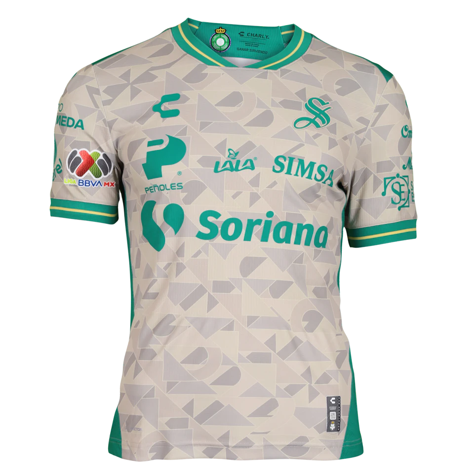 来自Santos Laguna的Aldo López Vargas球衣