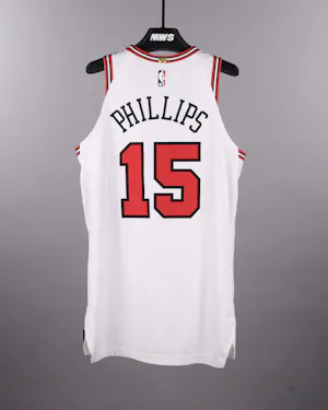 Julian Phillips v Sacramento Kings 