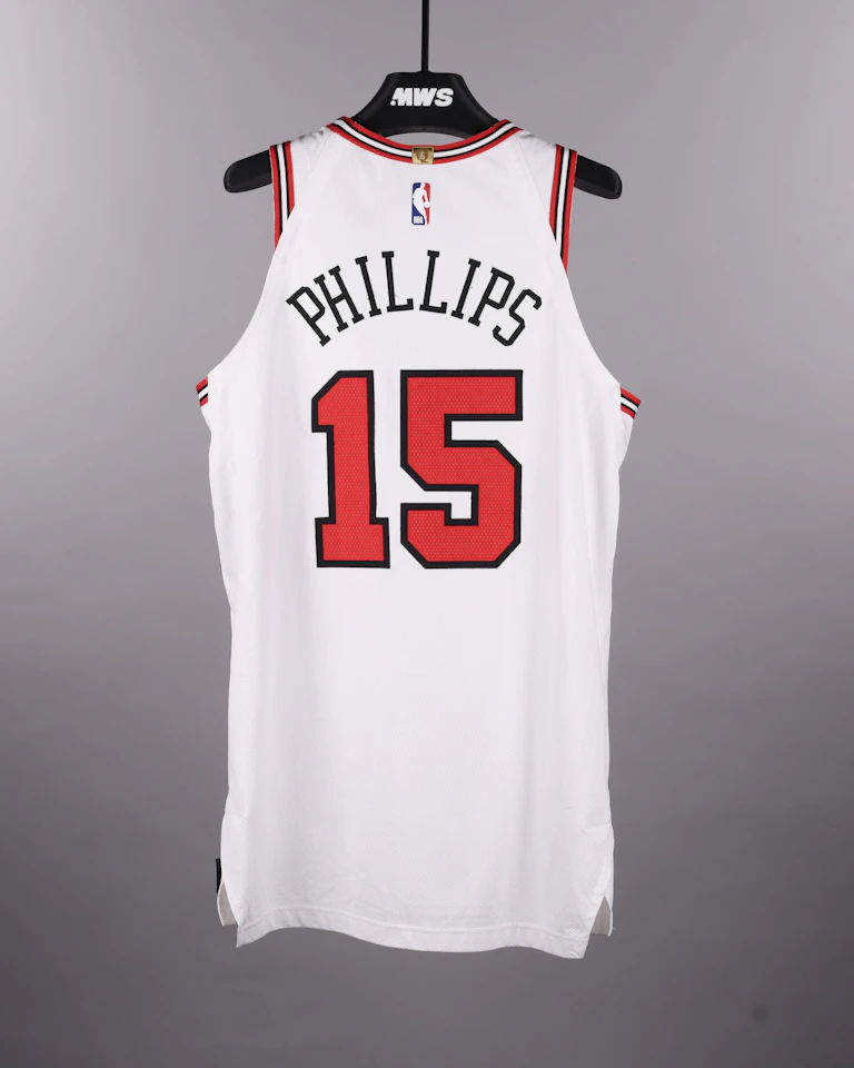 Julian Phillips v Sacramento Kings 