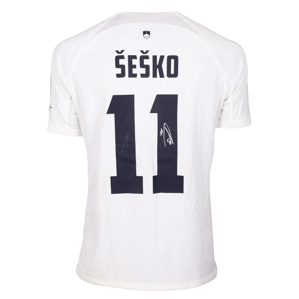 来自Slovenia的Benjamin Šeško球衣