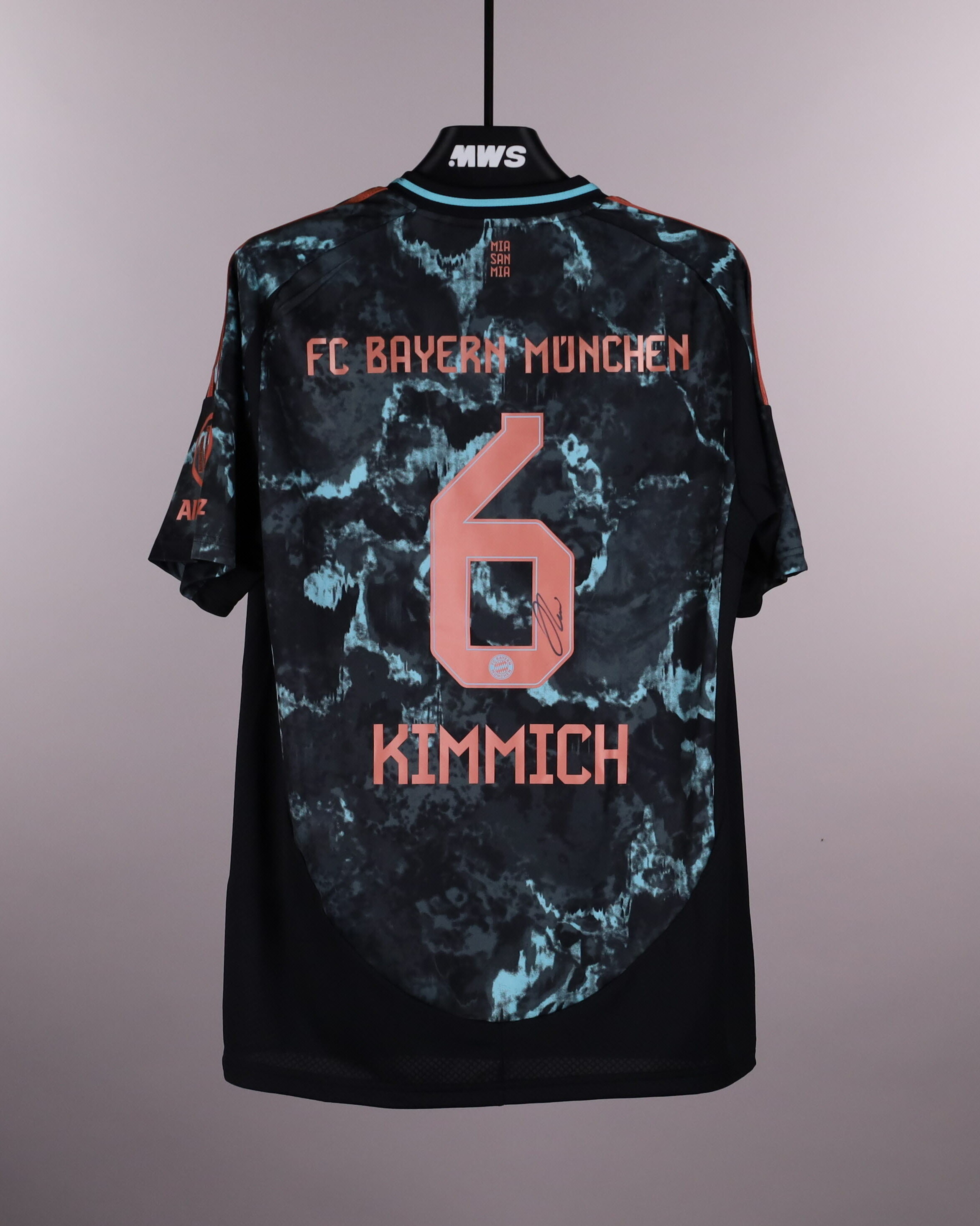 Joshua Kimmich | 24/25 FC Bayern München shirt