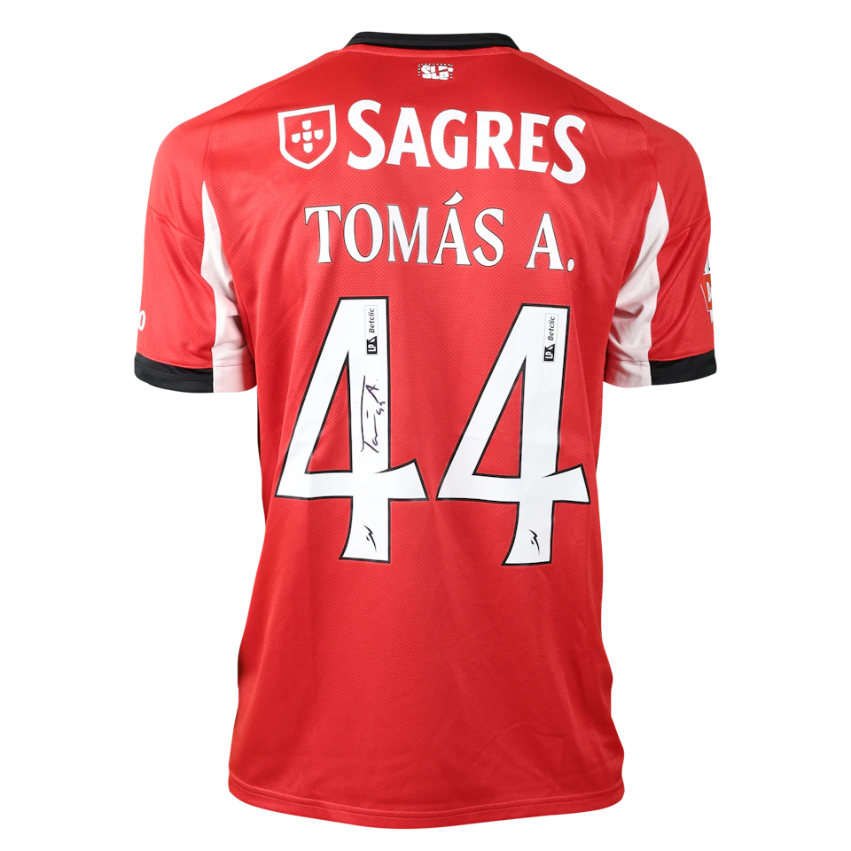 来自SL Benfica的Tomás Araújo球衣