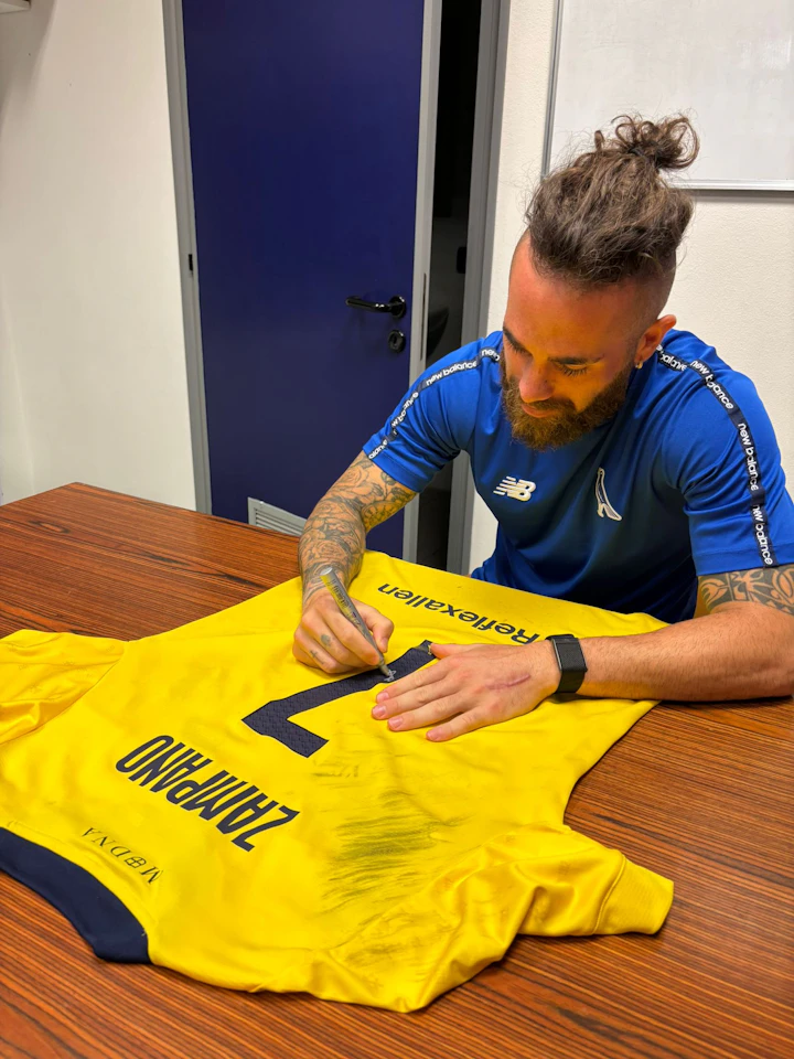 Francesco Zampano Modena FC shirt