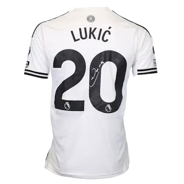 来自Fulham的Saša Lukić球衣