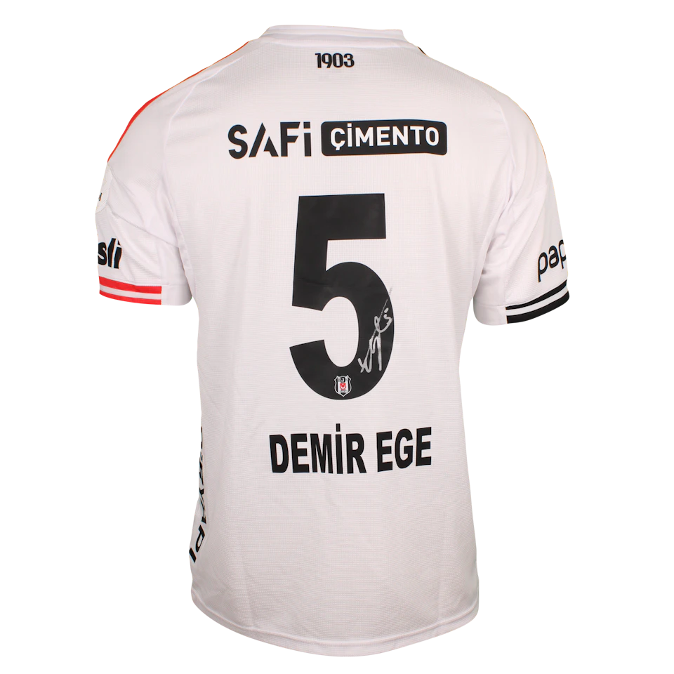 Demir Ege Tıknaz Beşiktaş JK forması
