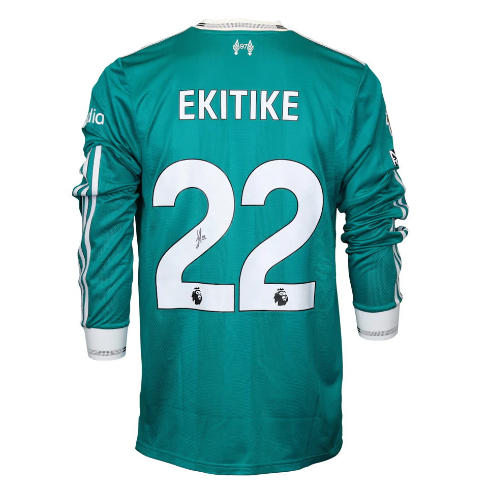 来自Liverpool的Hugo Ekitike球衣