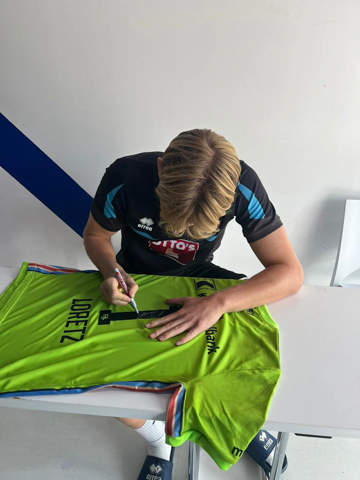 Pascal David Loretz FC Luzern shirt