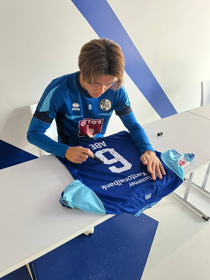 来自FC Luzern的Taisei Abe 安部大晴球衣