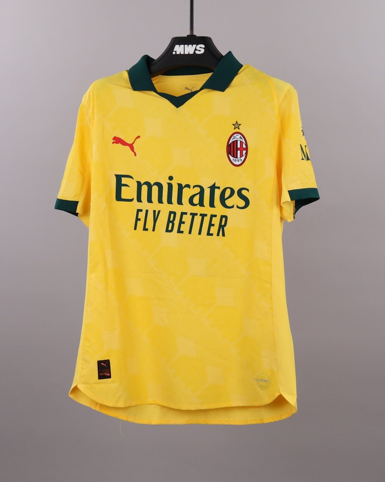 Alexis Saelemaekers AC Milan jersey