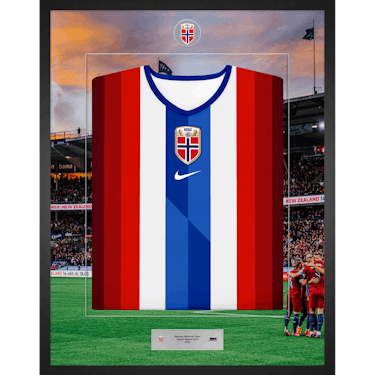 Maillot de Limited Edition Framed Squad Signed Shirt  (Norway)