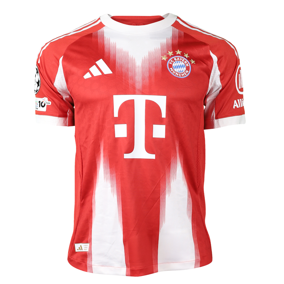 Josip Stanišić FC Bayern München shirt