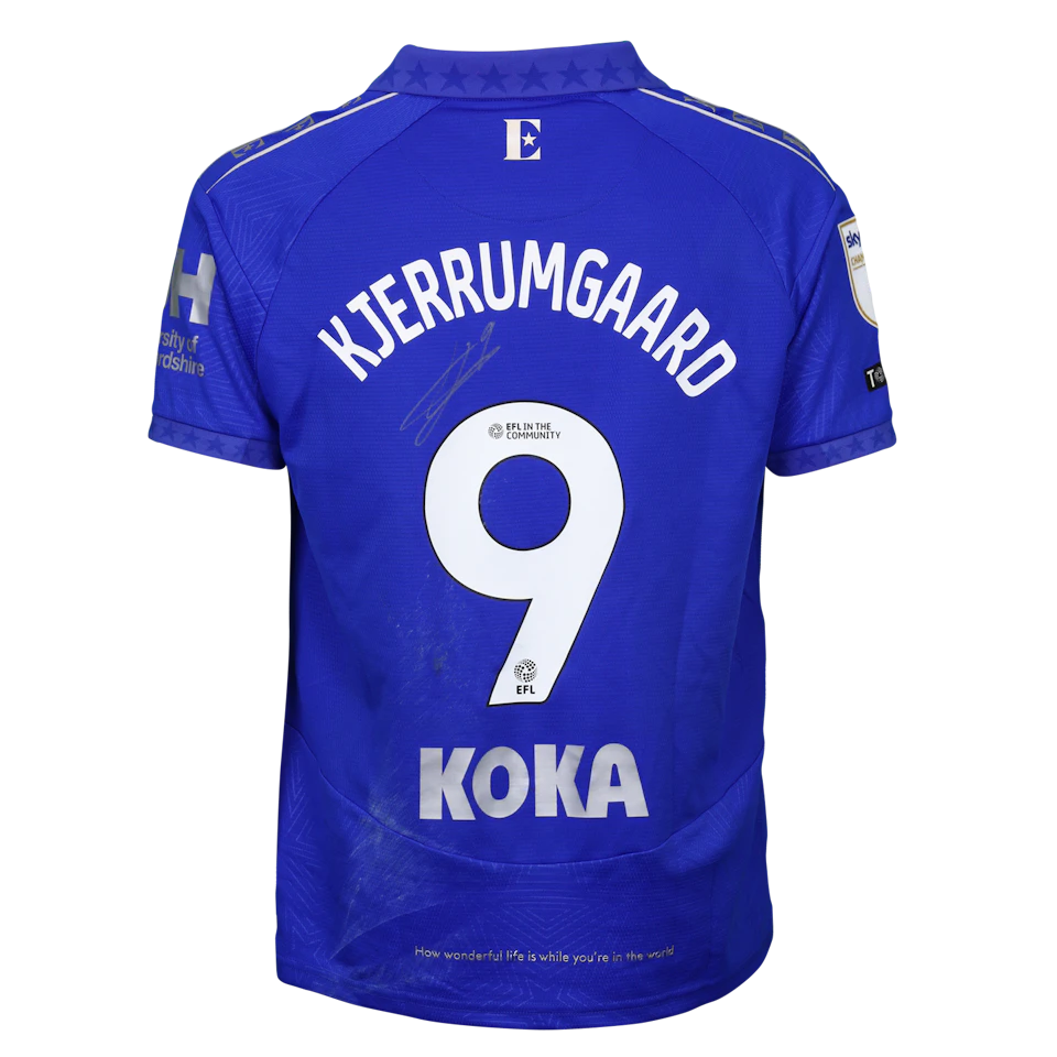 来自Watford的Luca Kjerrumgaard球衣