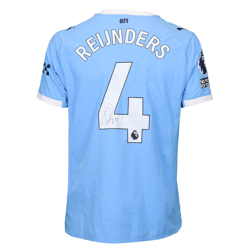来自Manchester City的Tijjani Reijnders球衣