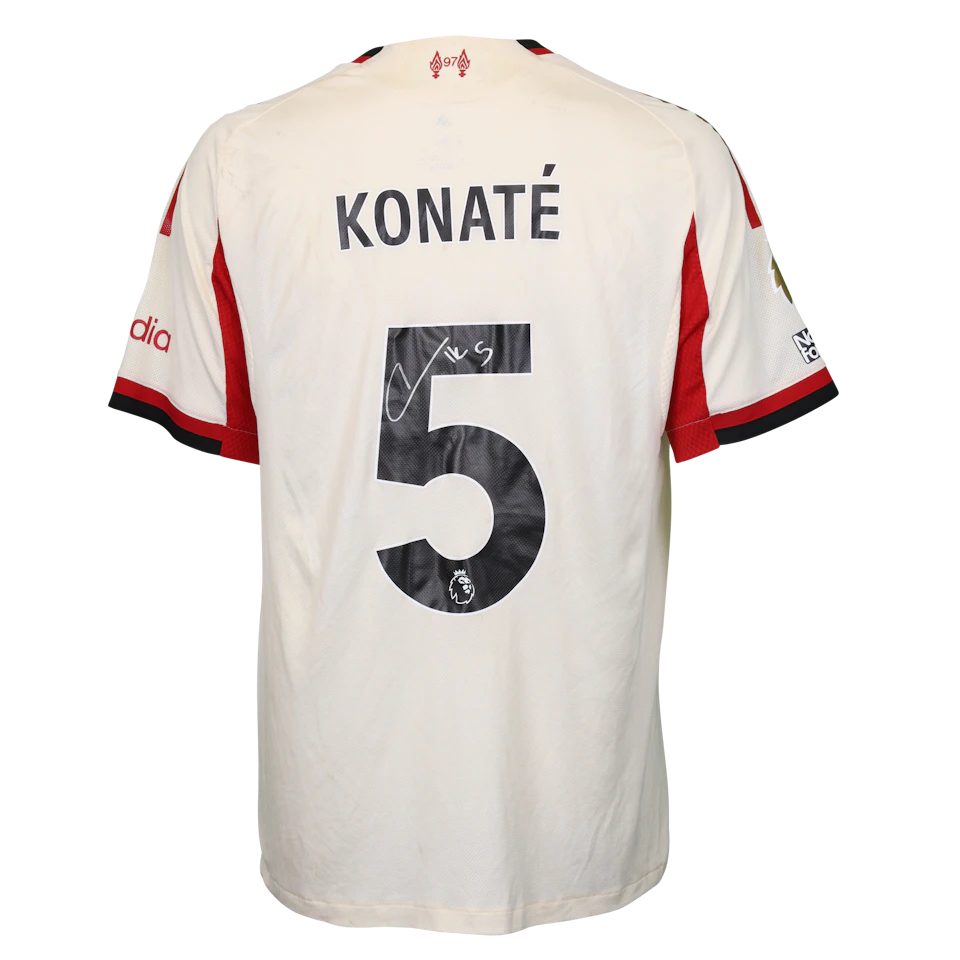 来自Liverpool的Ibrahima Konaté球衣
