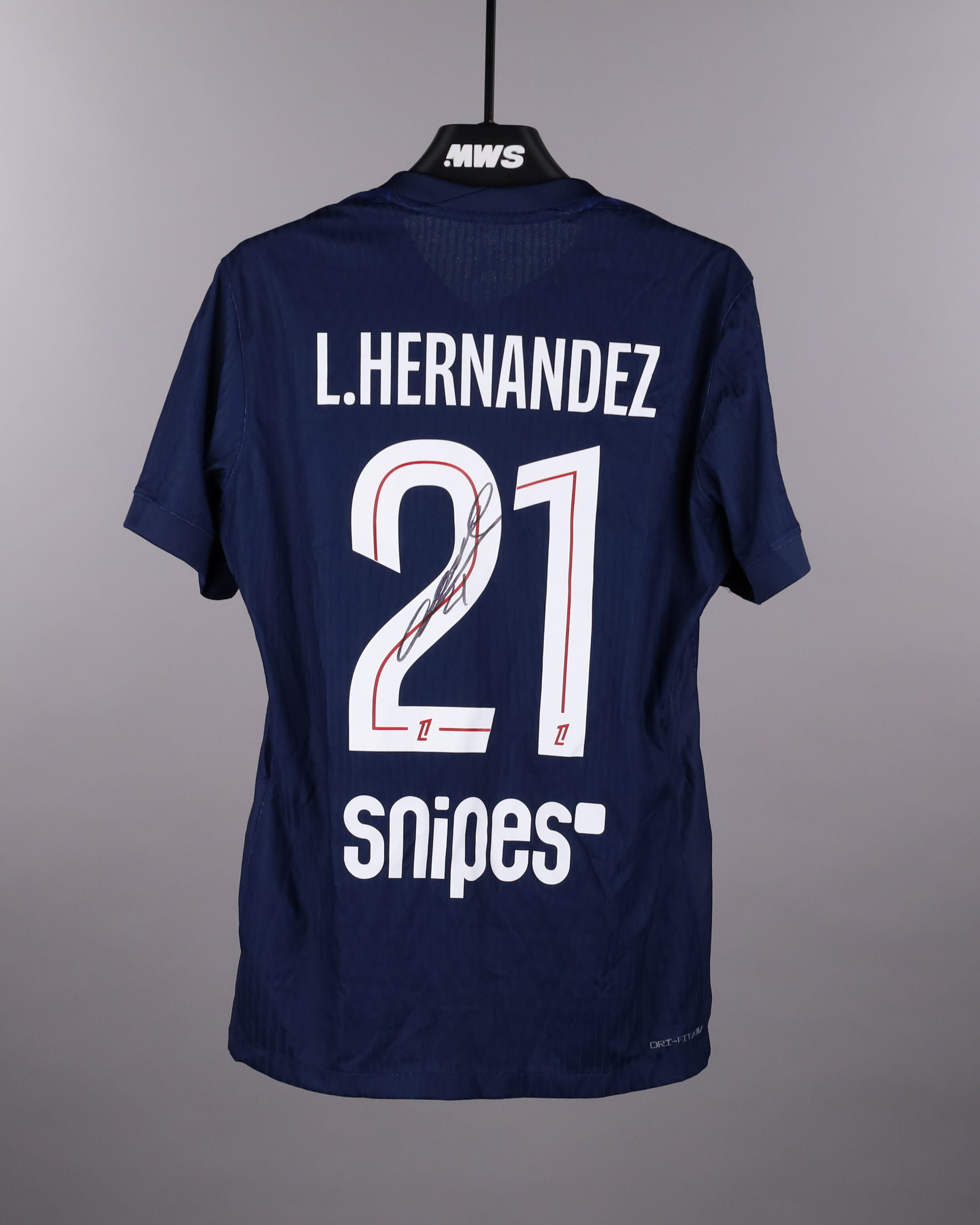 Lucas Hernández Paris Saint-Germain shirt