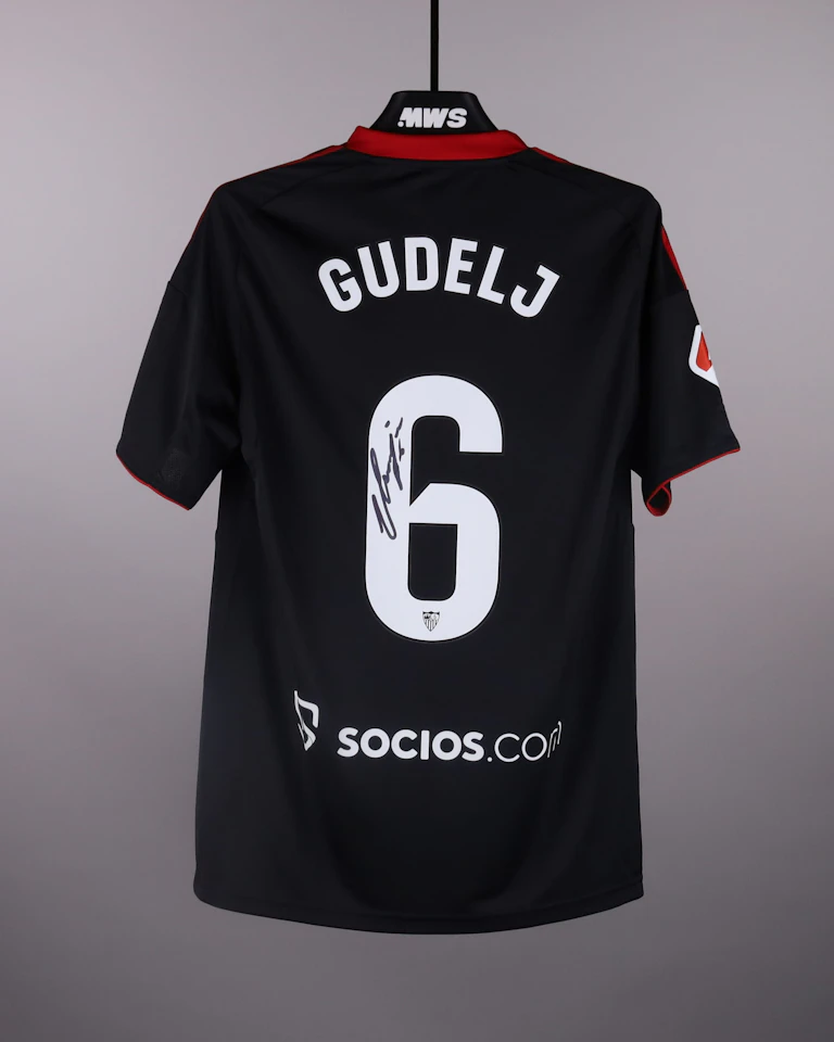 来自Sevilla FC的Nemanja Gudelj球衣
