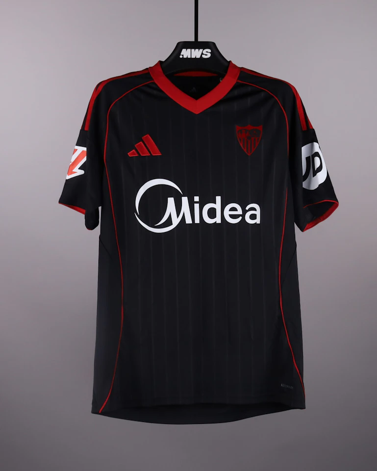 来自Sevilla FC的Nemanja Gudelj球衣
