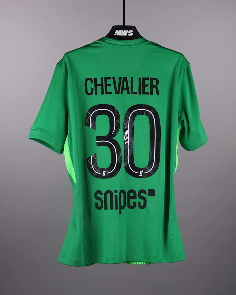 Paris Saint-Germain 팀의 Lucas Chevalier 셔츠