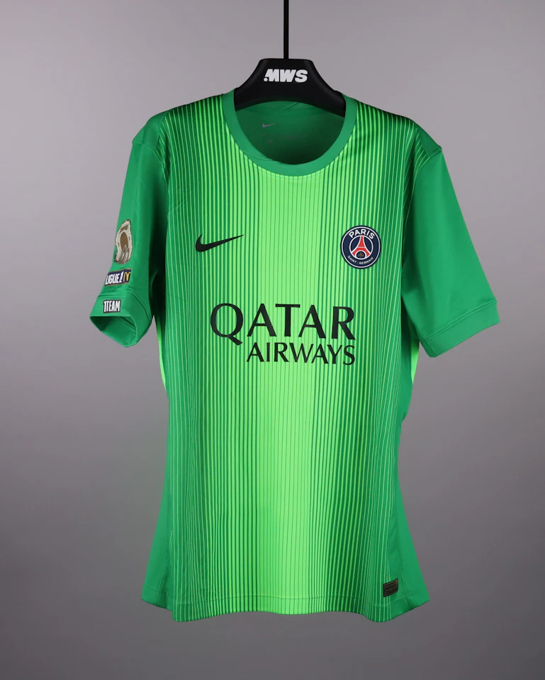 来自Paris Saint-Germain的Lucas Chevalier球衣