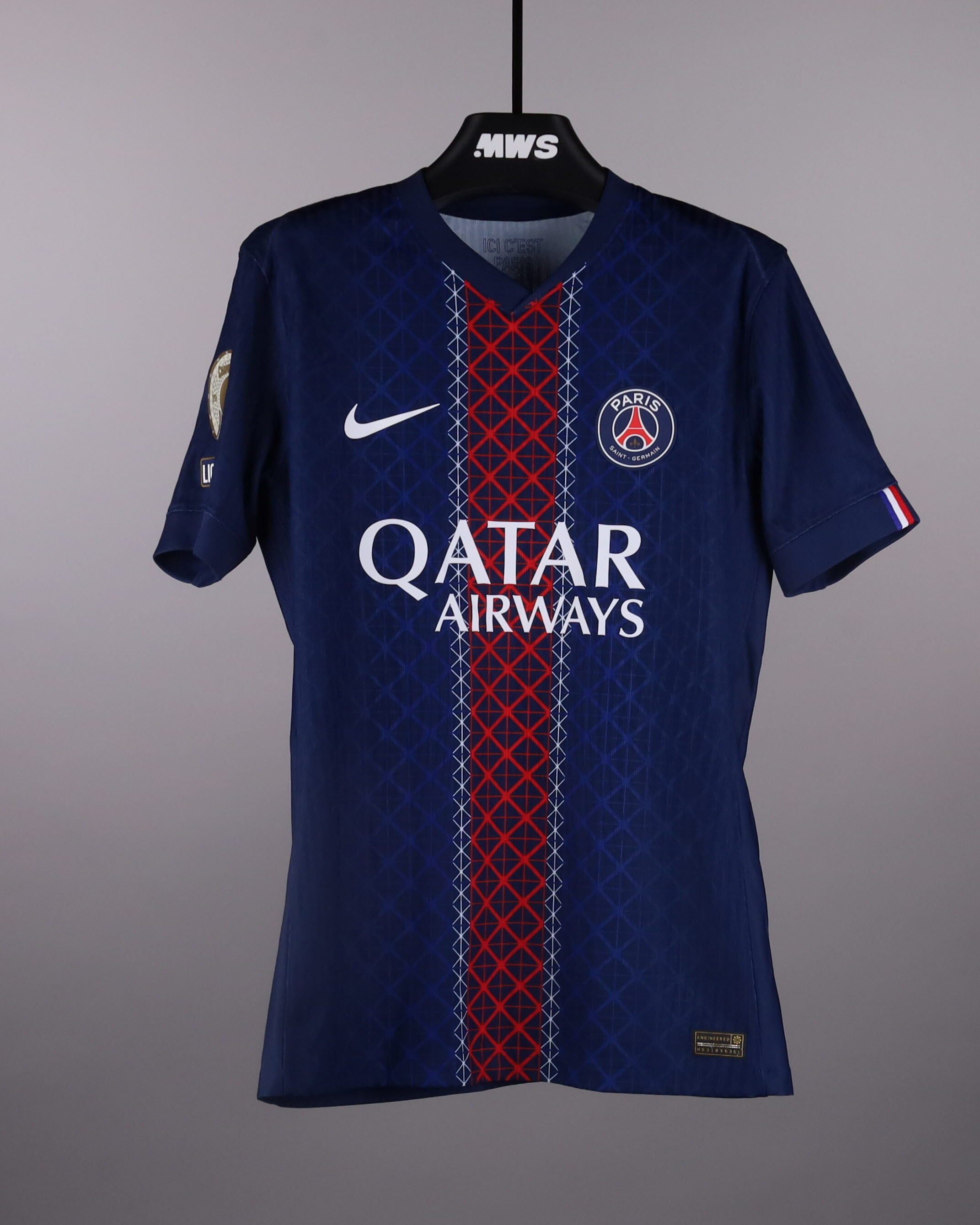 Vitinha Paris Saint-Germain shirt