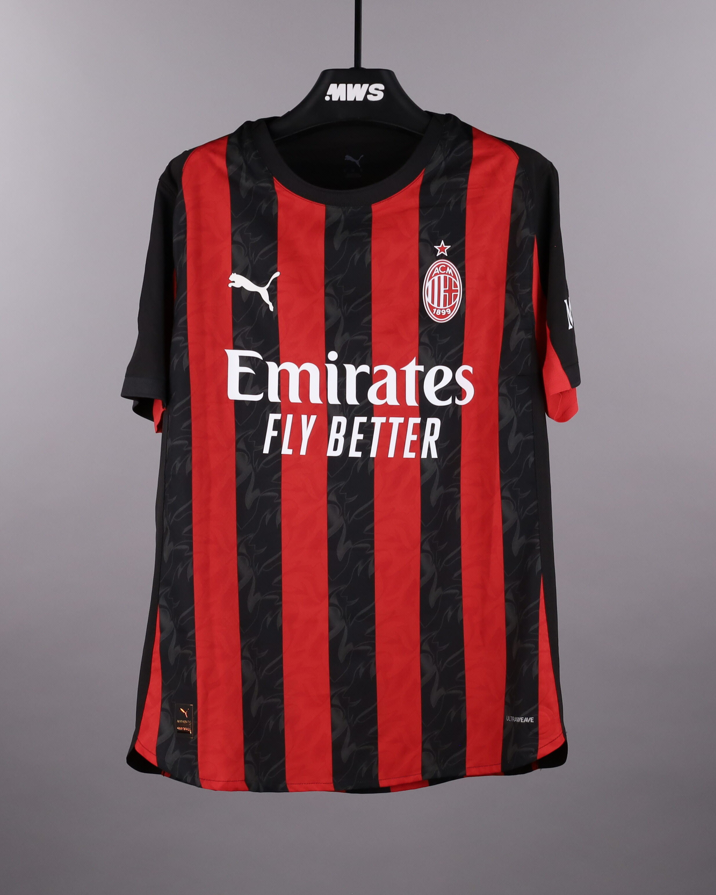 Rafael Leão AC Milan shirt