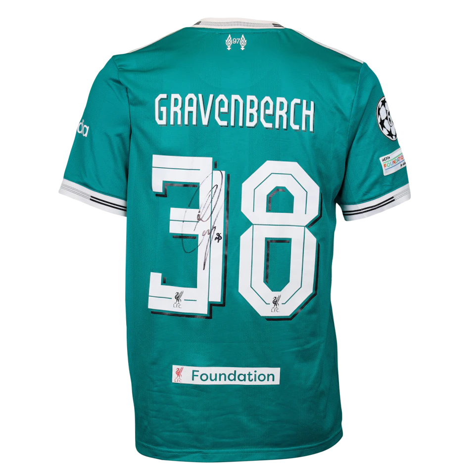 来自Liverpool的Ryan Gravenberch球衣