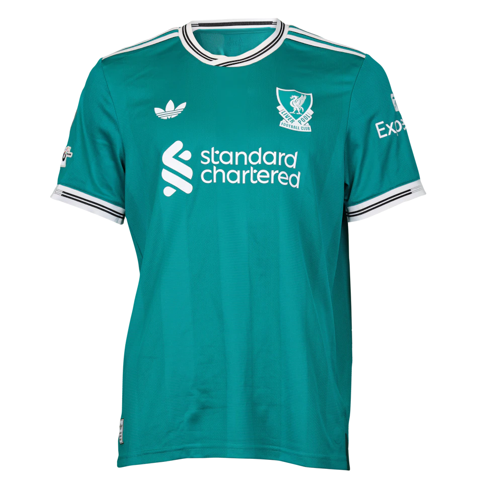 来自Liverpool的Ryan Gravenberch球衣