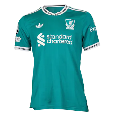 Jeremie Frimpong Liverpool のシャツ