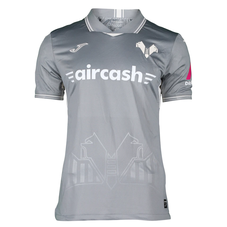 来自Hellas Verona FC的Giovane Santana do Nascimento球衣