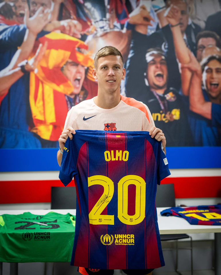 来自FC Barcelona的Dani Olmo球衣