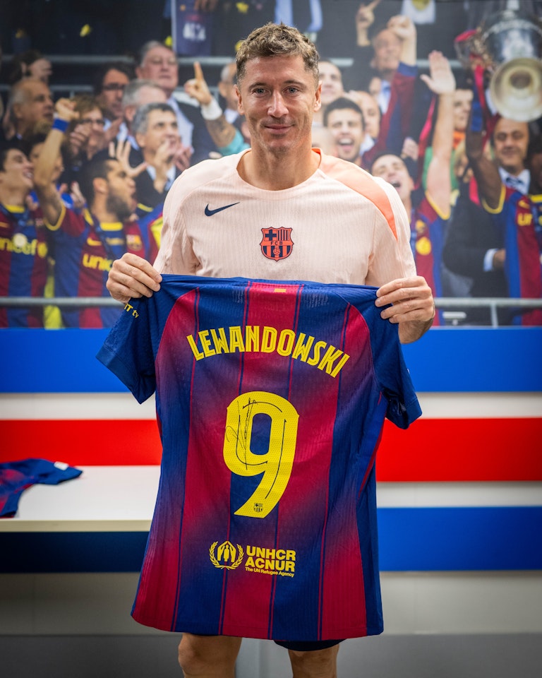 Robert Lewandowski FC Barcelona shirt
