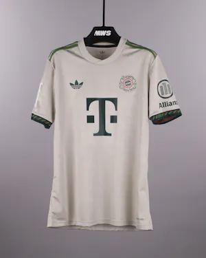 Maglia di Lennart Karl (FC Bayern München)