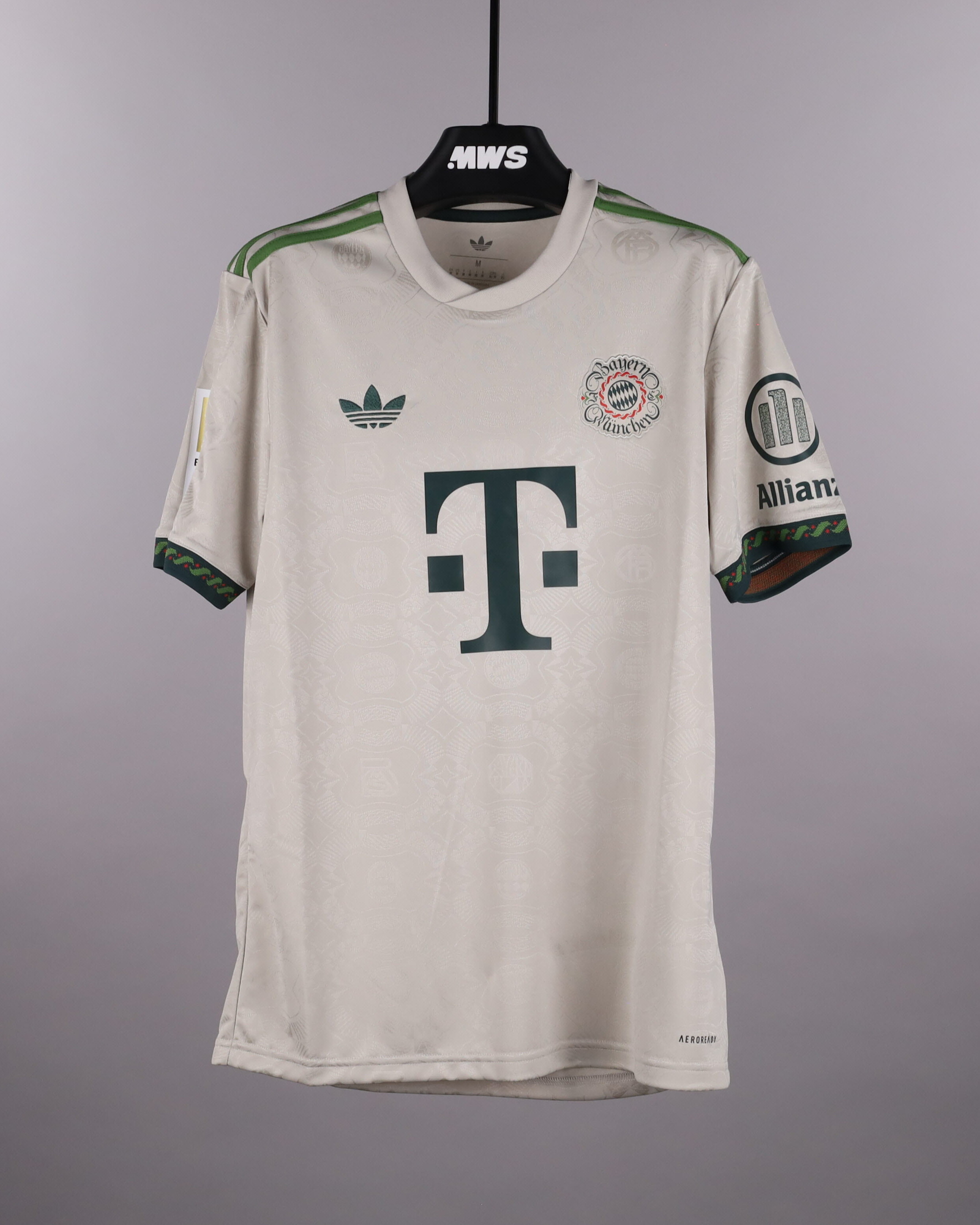 Wisdom Mike | FC Bayern München - Werder Bremen | MatchWornShirt