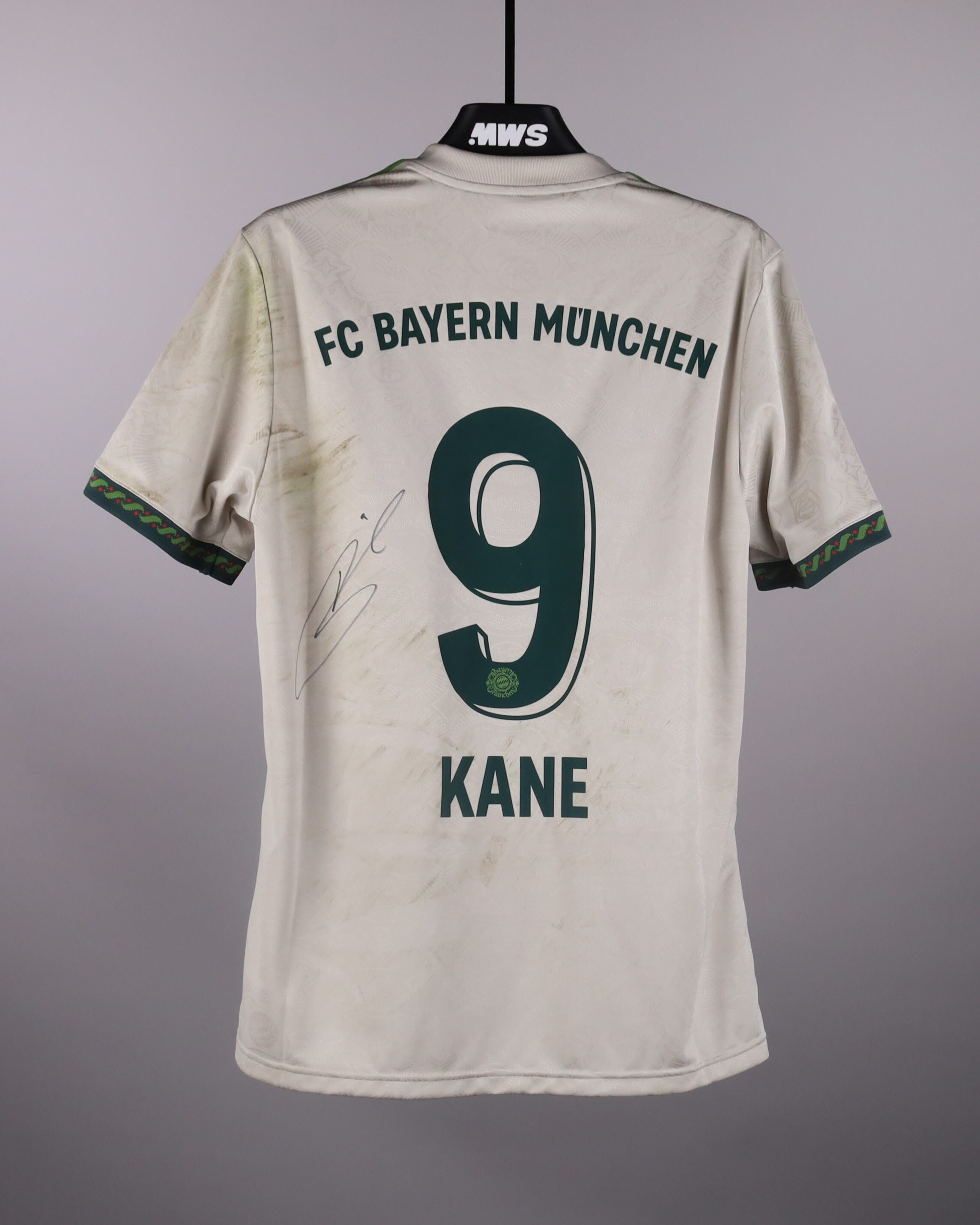 すべての MatchWornShirt アイテム - 本物のスポーツメモラビリアと