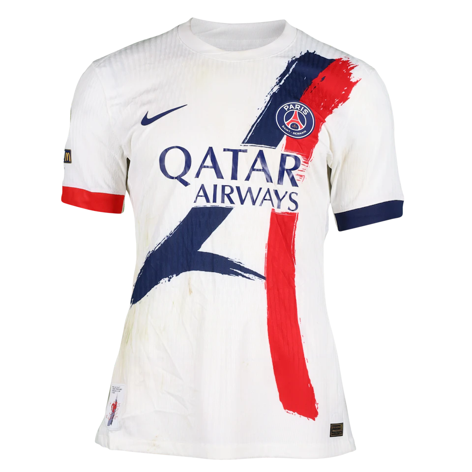 Lucas Hernández Paris Saint-Germain shirt