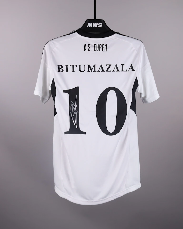 KAS Eupen 팀의 Nathan Bitumazala 셔츠