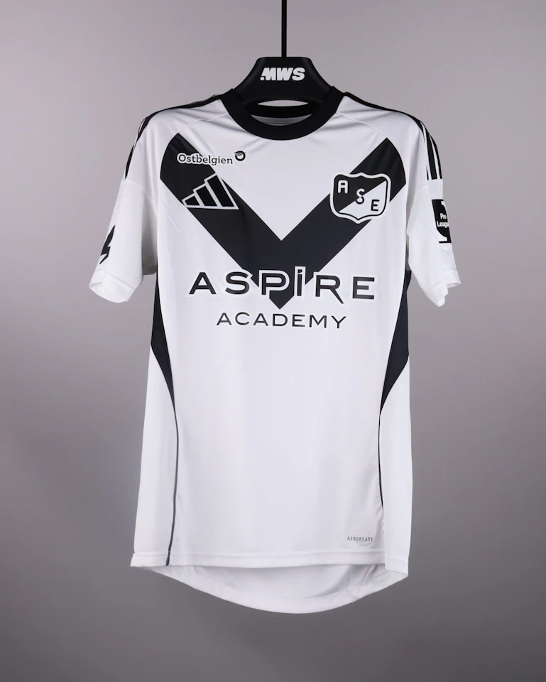 KAS Eupen 팀의 Nathan Bitumazala 셔츠