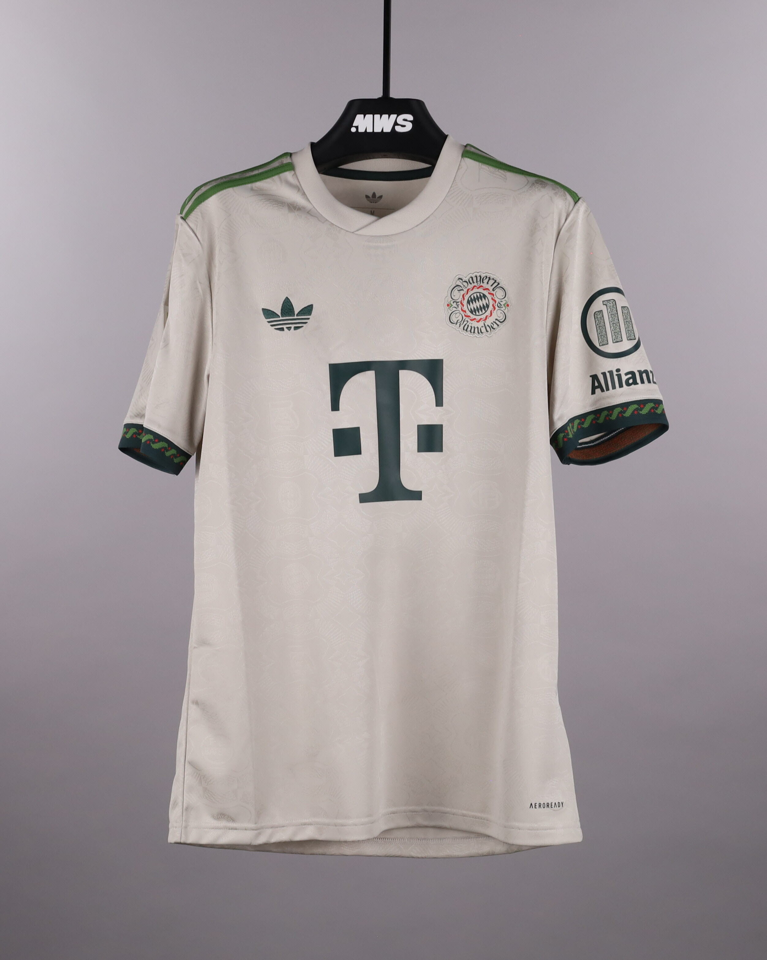 Michael Olise | FC Bayern München - Werder Bremen | MatchWornShirt