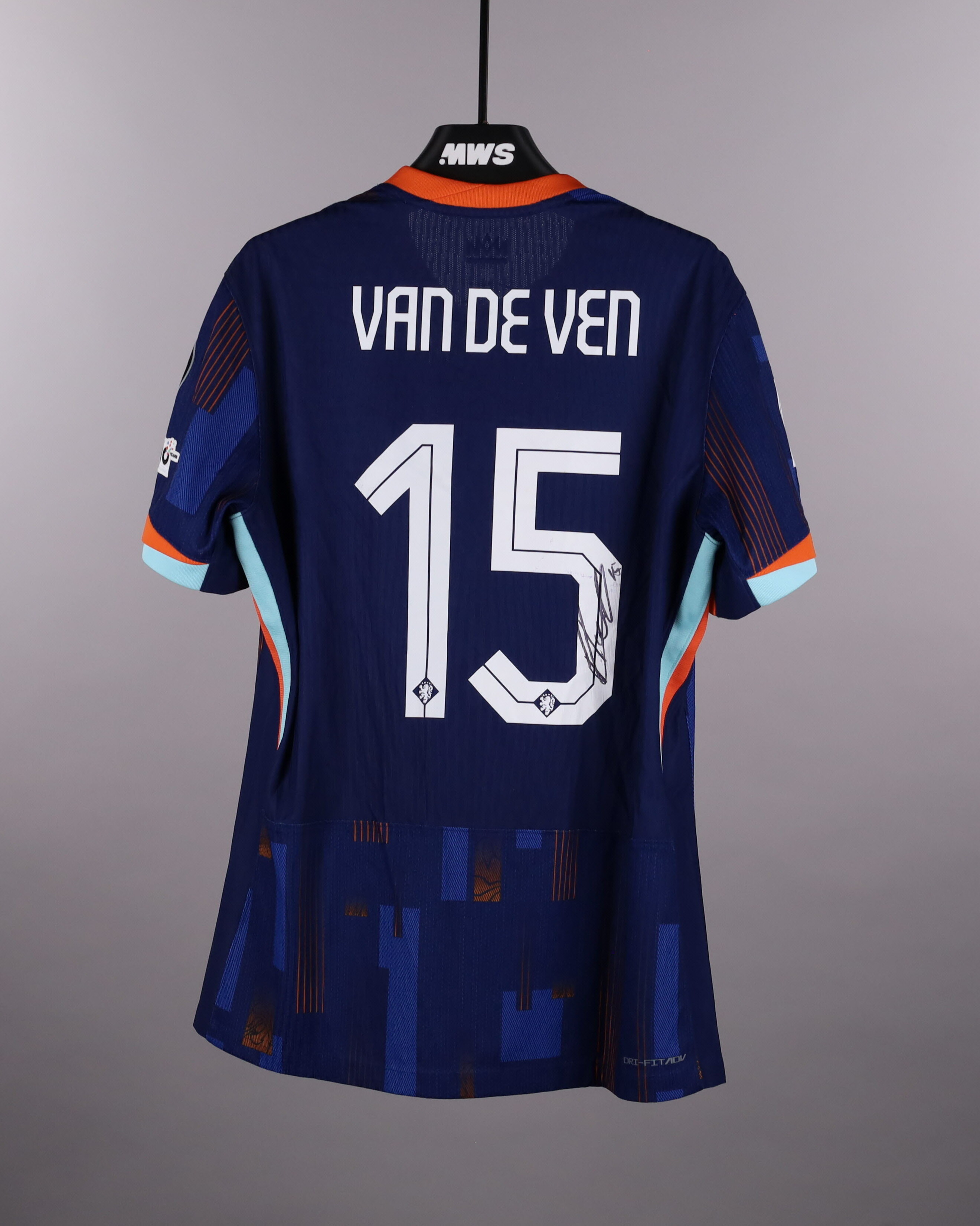 Micky van de Ven | Malta - Netherlands | MatchWornShirt