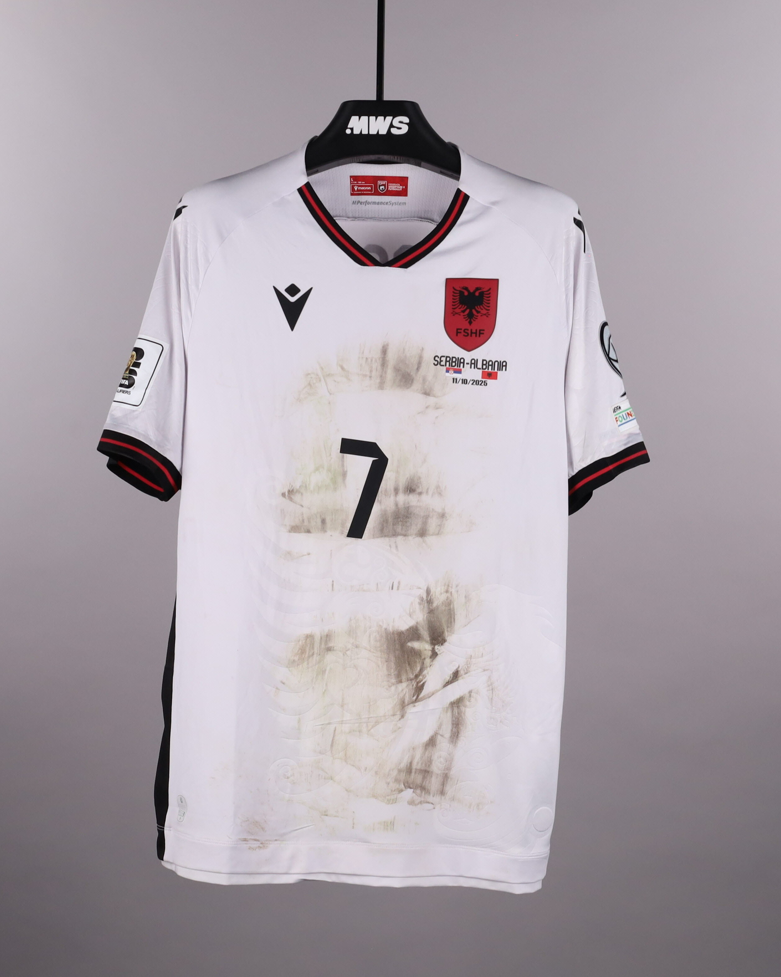 Rey Manaj Albania jersey