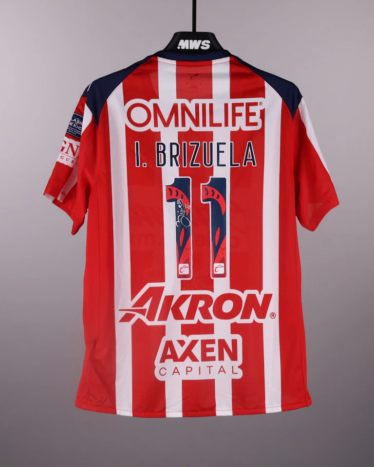Isaác Brizuela Chivas Guadalajara jersey
