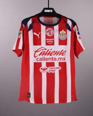Isaác Brizuela Chivas Guadalajara jersey