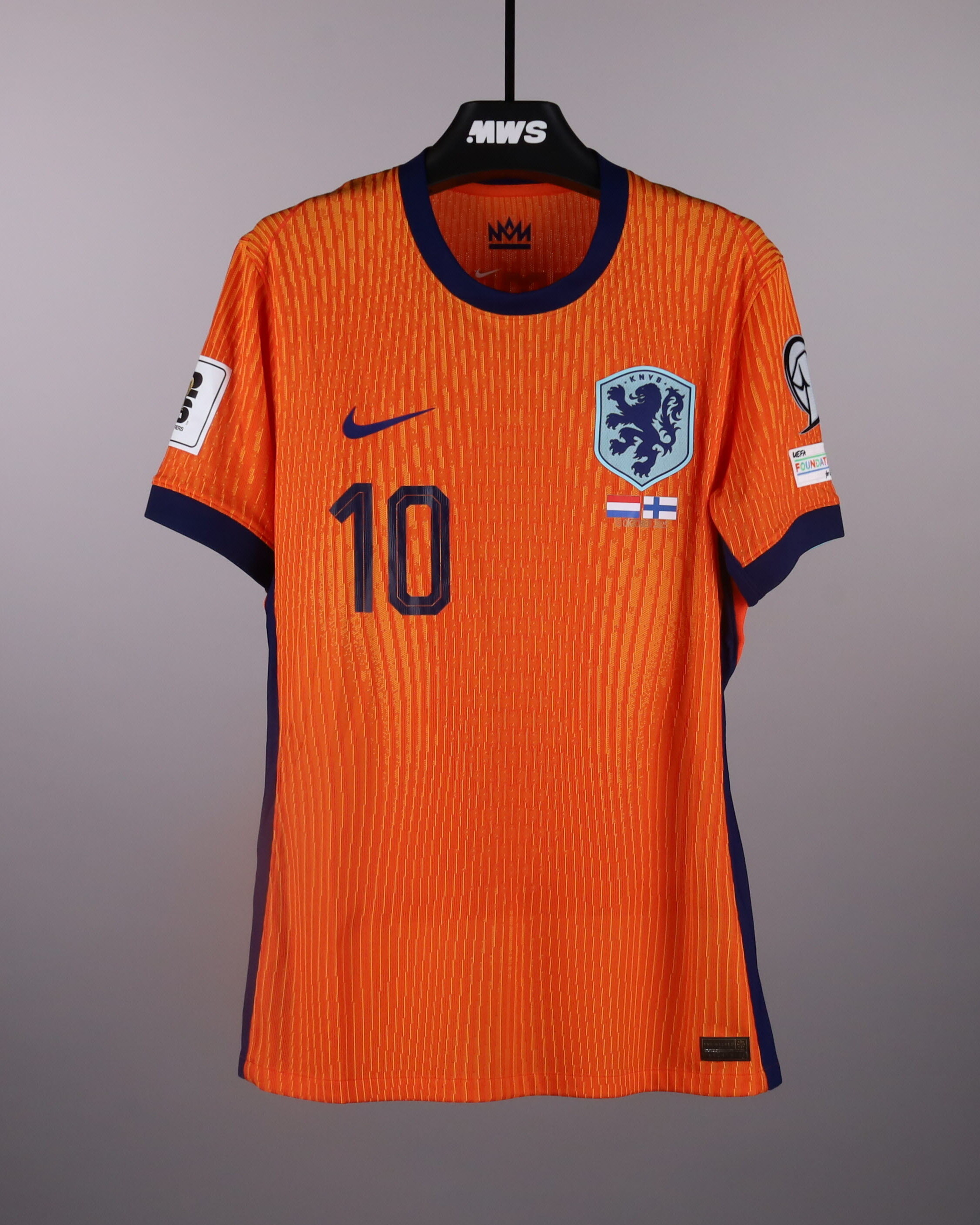 Memphis Depay | Netherlands - Finland | MatchWornShirt