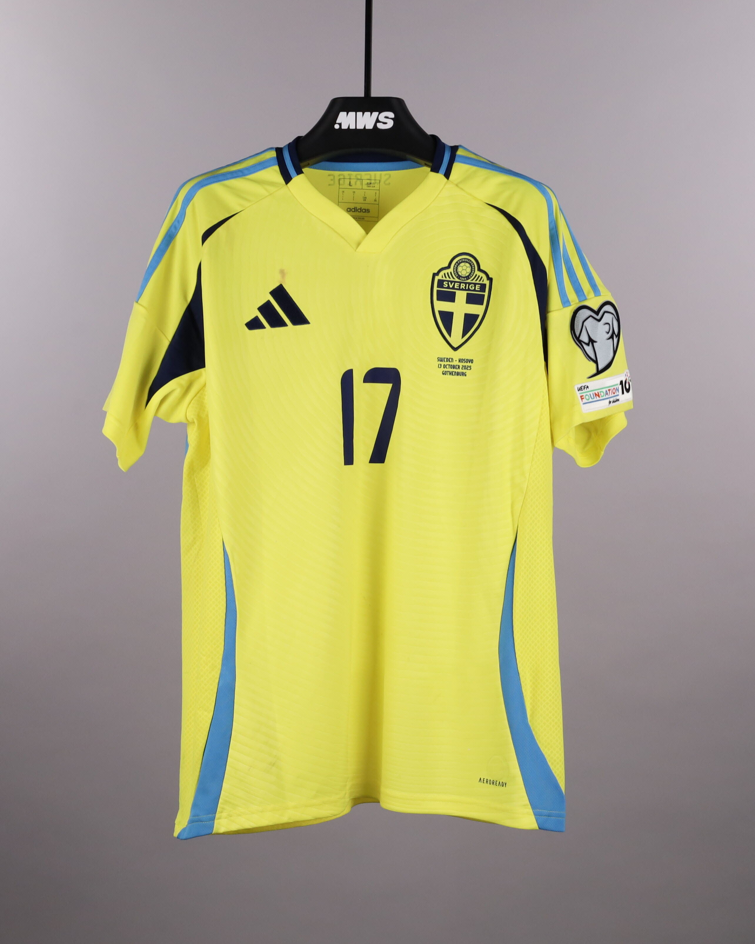 Viktor Gyökeres Sweden shirt