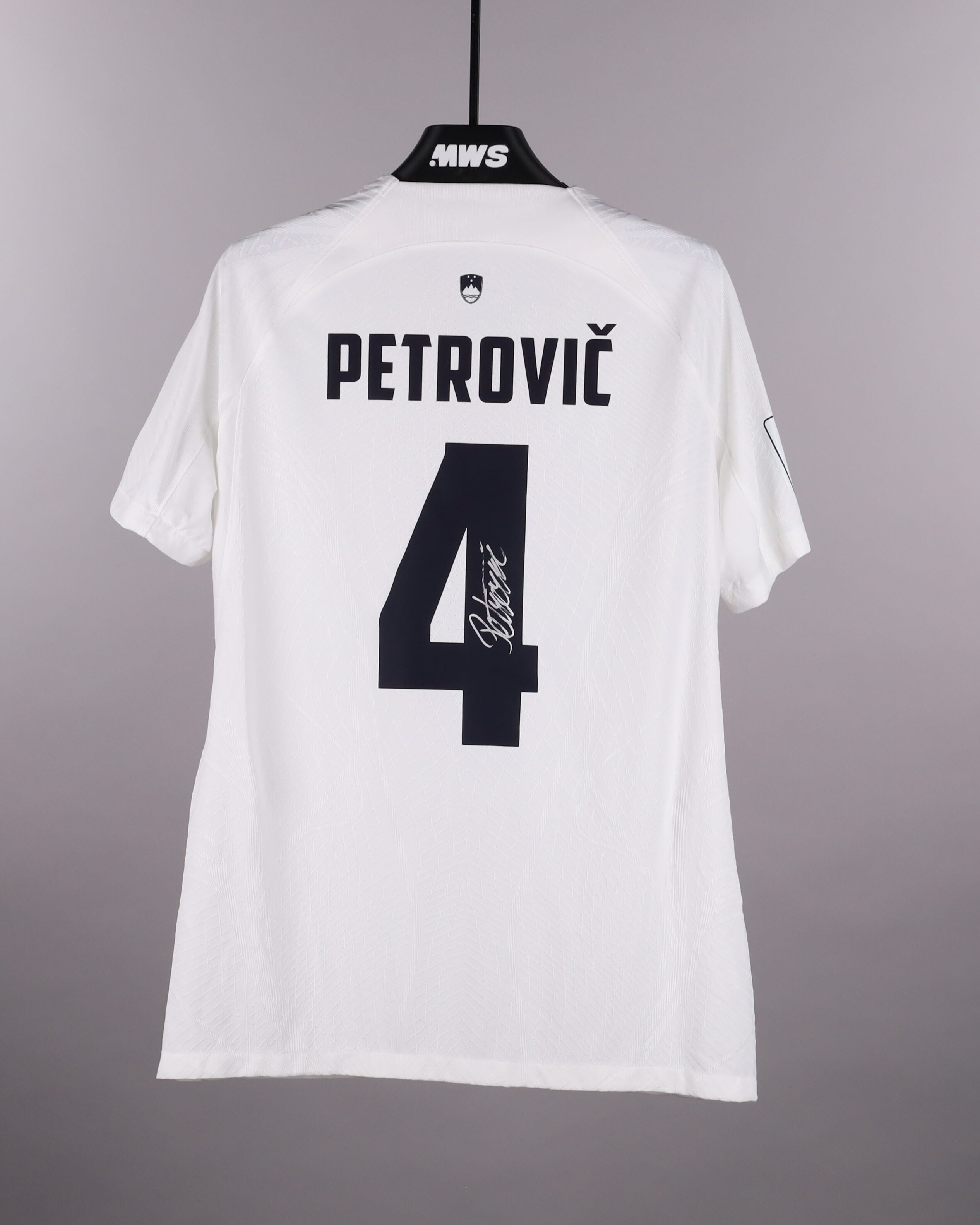 ぼ*ち様 【正規品】 サッカーシャツ PETROVIĆ 16 Dejan Petrovič