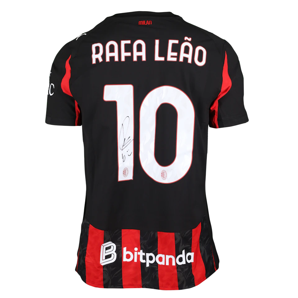 来自AC Milan的Rafael Leão球衣