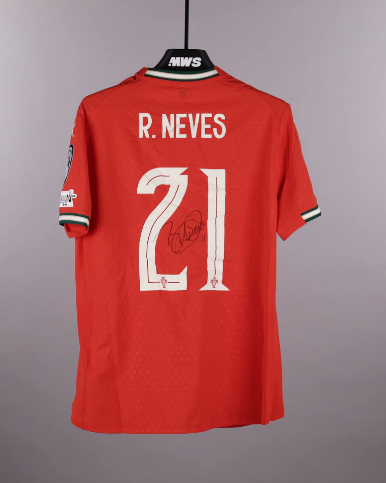 来自Portugal的Rúben Neves球衣