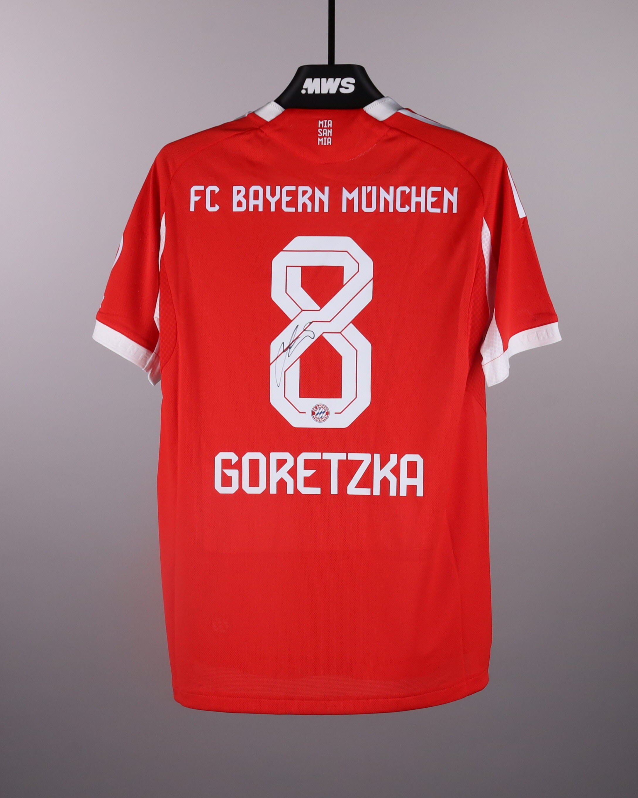 Leon Goretzka | MatchWornShirt